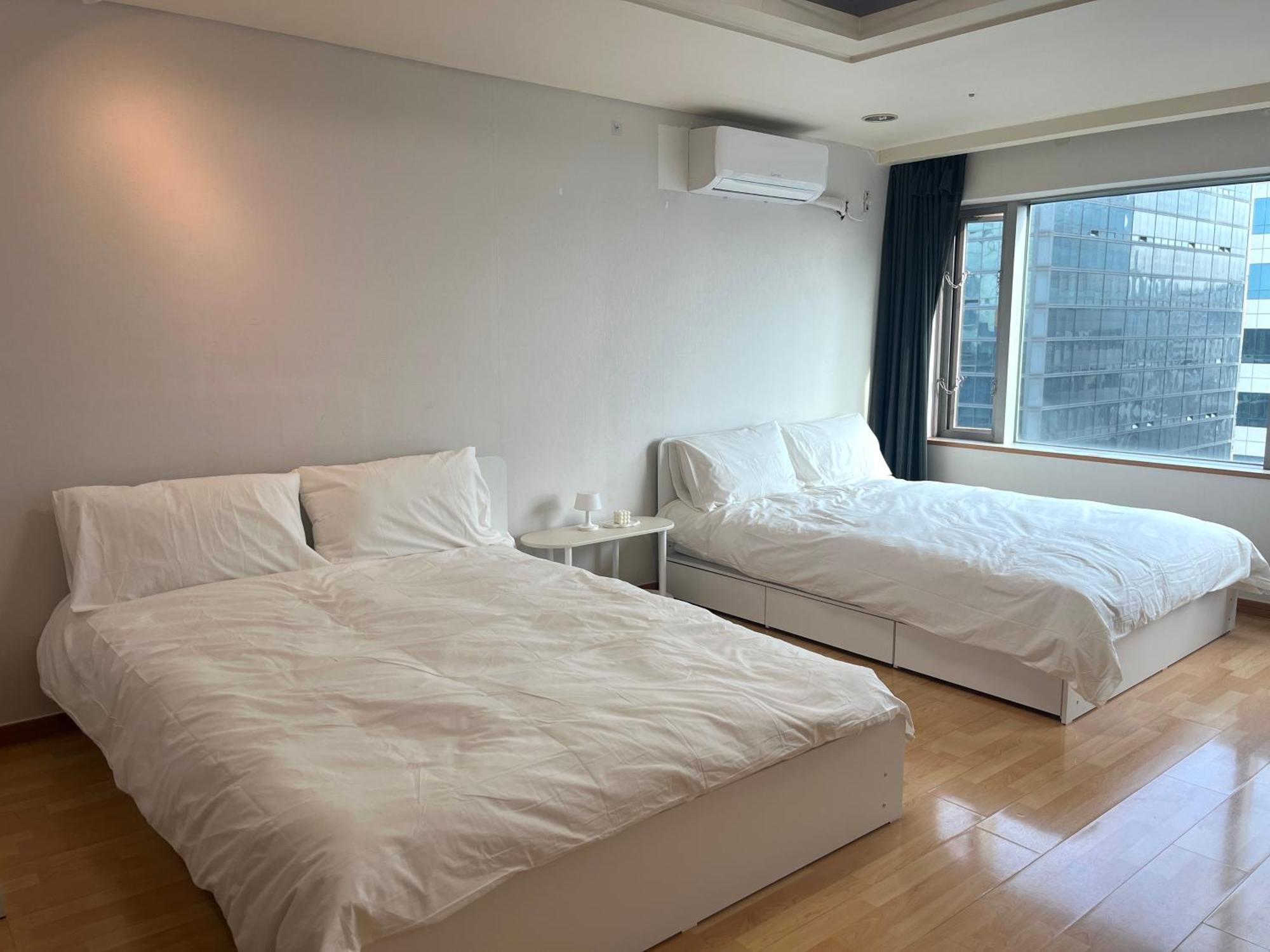 Apartamento Hongik Univ Station Exit 1 Seúl Exterior foto